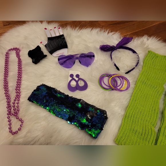 80s Female Costume 💜💚 - Picture 10 of 12